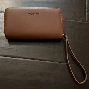 Missnine Brown Wristlet Clutch